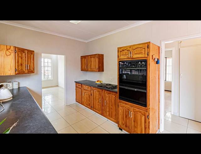 4 BEDROOM HOUSE FOR SALE IN ALBEMARLE